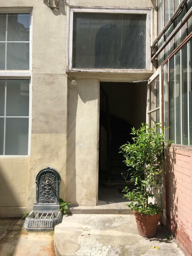Maisonnette Studio Sur Cour Paris Eksteriør billede