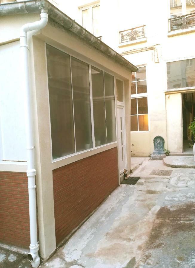 Maisonnette Studio Sur Cour Paris Eksteriør billede